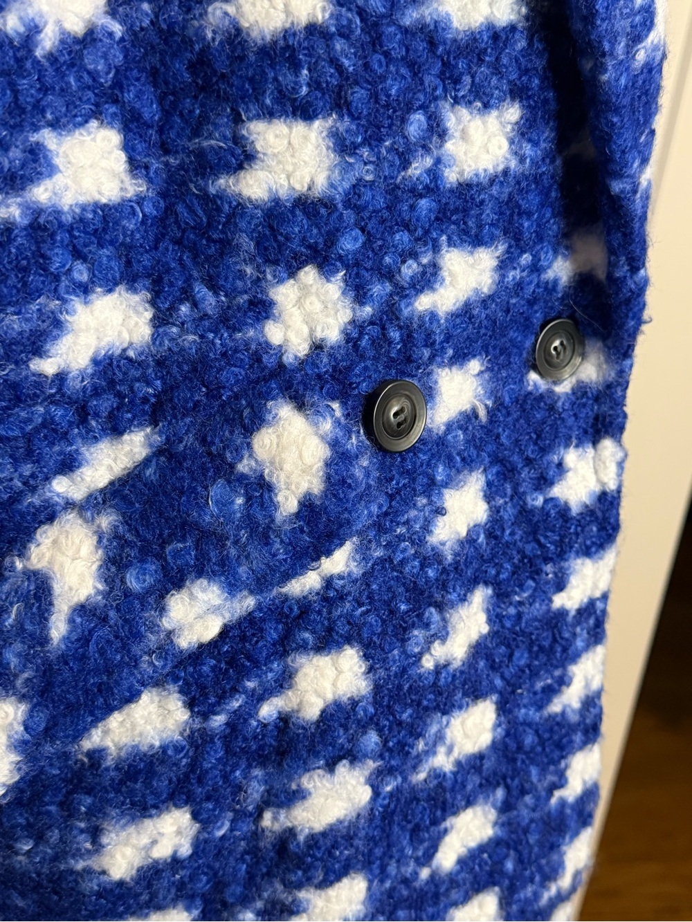 ACTIVE USA - Blue & White Bouclé Double-Breasted Coat - Picture 4 of 9